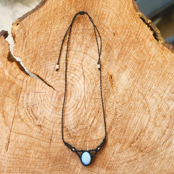 Macrame Opal Choker - Picture 2 of 3
